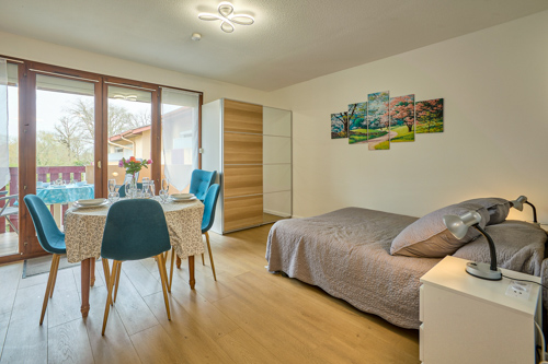 4-Chambre penderie table 26